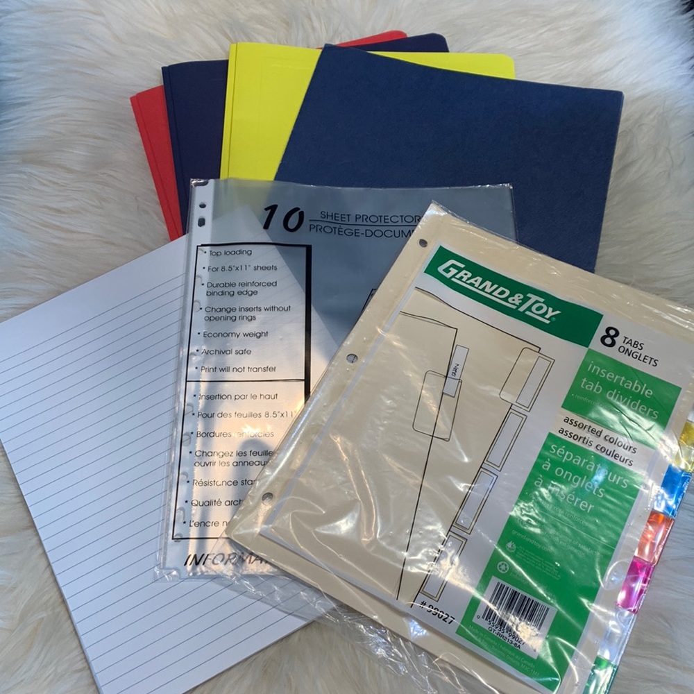 ☄️2/$15☄️School supplies